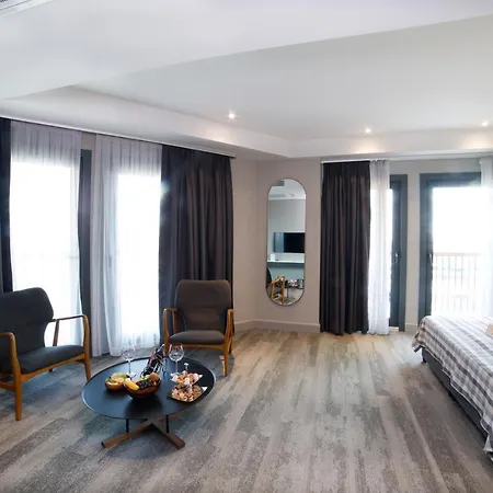 Dosso Dossi Yenikapi Istanbul