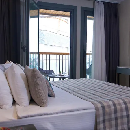Hotel Dosso Dossi Yenikapı 3*