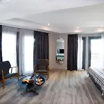 Dosso Dossi Yenikapi Istanbul