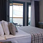 Hotel Dosso Dossi Yenikapi 3*